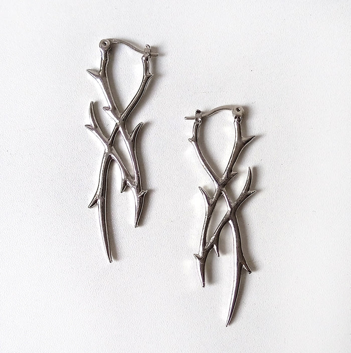 THORN EARRINGS