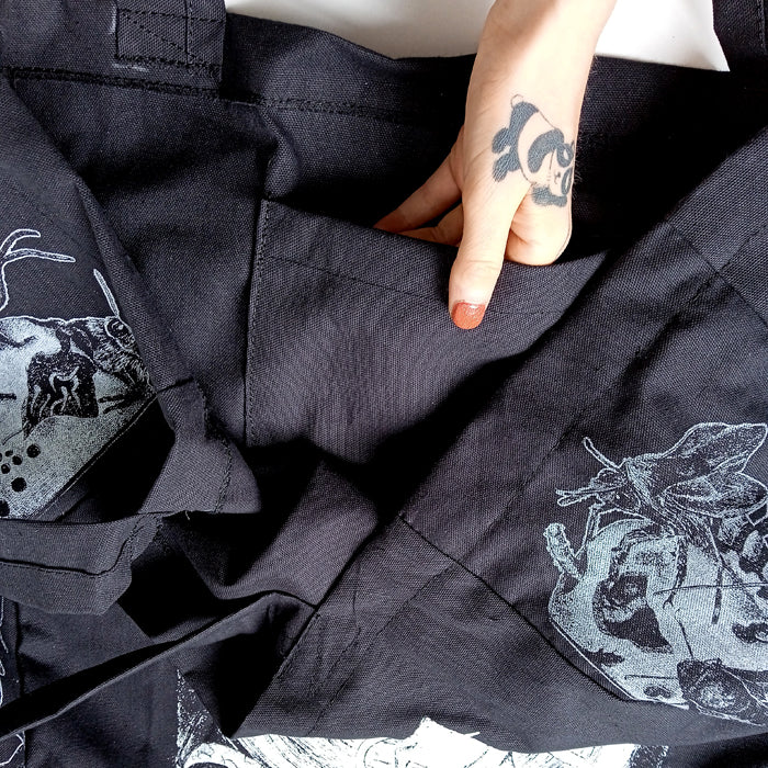 CAT'S NIGHTMARE XL TOTE BAG – GABRIELA FRAGA