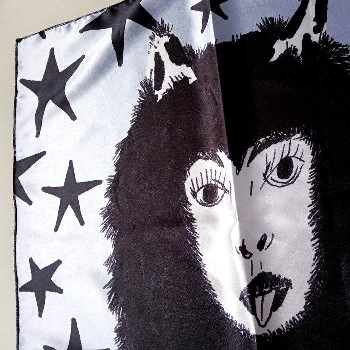 SALIVA DISTROI SCARVES – BERE MEDINA