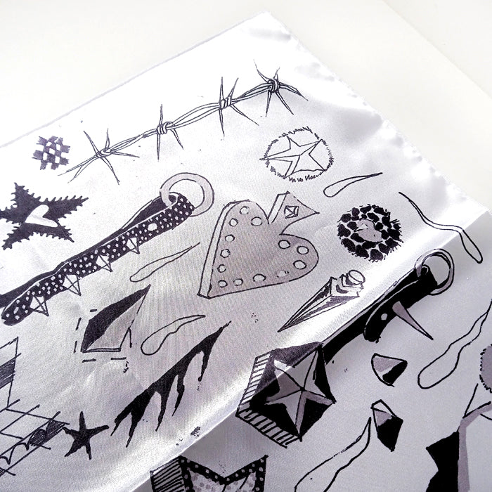 SALIVA DISTROI SCARVES – BERE MEDINA
