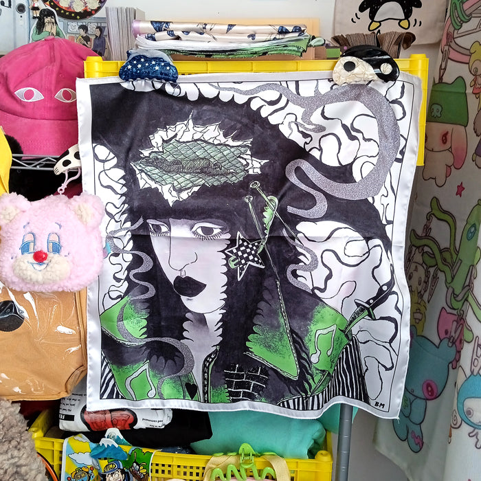 SALIVA DISTROI SCARVES – BERE MEDINA
