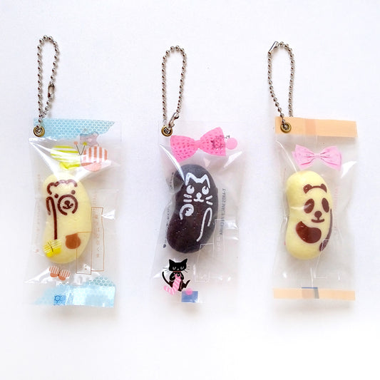 SWEET BREAD KEYCHAINS