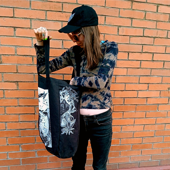 CAT'S NIGHTMARE XL TOTE BAG – GABRIELA FRAGA