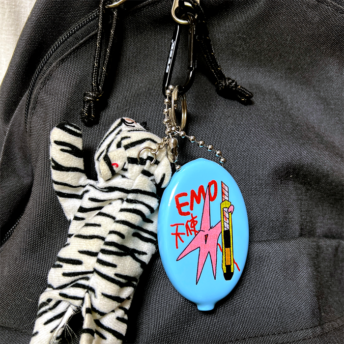 EMO COIN BAG KEYCHAIN – MEWGODOW