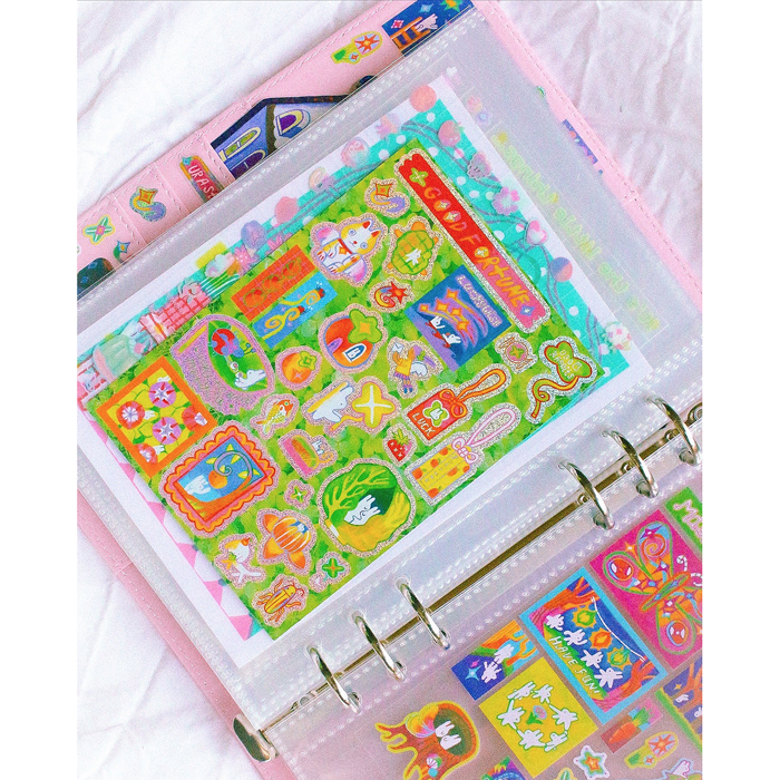 STAR COLLECTOR BINDER – ODD RABBITS