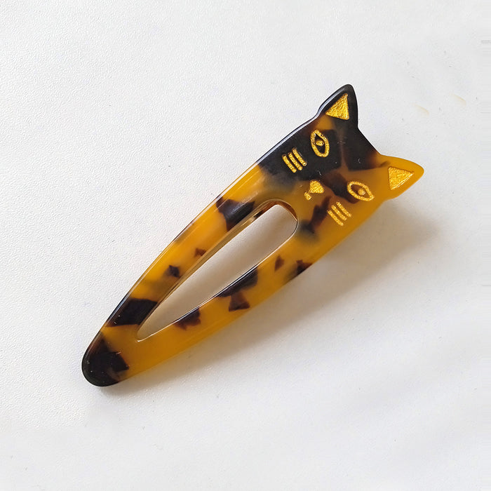 CAT HAIRPIN