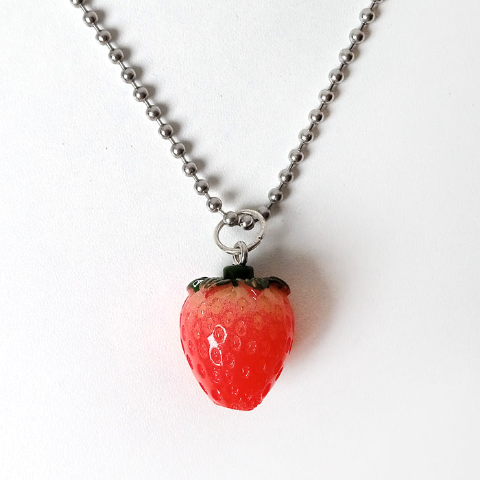 STRAWBERRY CHAIN