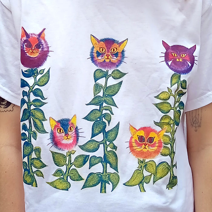 KITTY GARDEN TSHIRT ★ SIZE M – ANA SOFTWARE