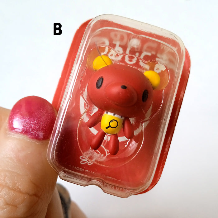 GLOOMY BEAR KEYCHAIN