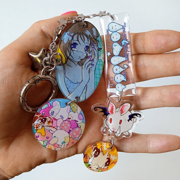 GATOSHOP ☆ STILL TEARS KEYCHAIN – OLIWA