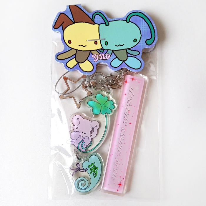 DREAM CLOVER KEYCHAIN – ALLDOLLSCODE