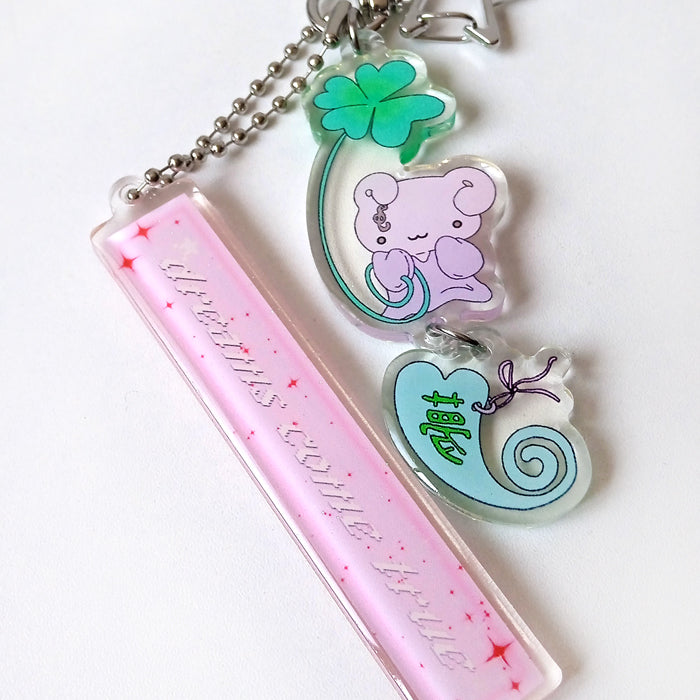 DREAM CLOVER KEYCHAIN – ALLDOLLSCODE