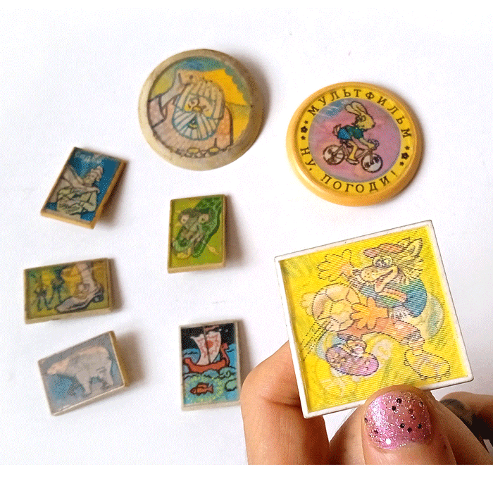 VINTAGE LENTICULAR SOVIET PINS