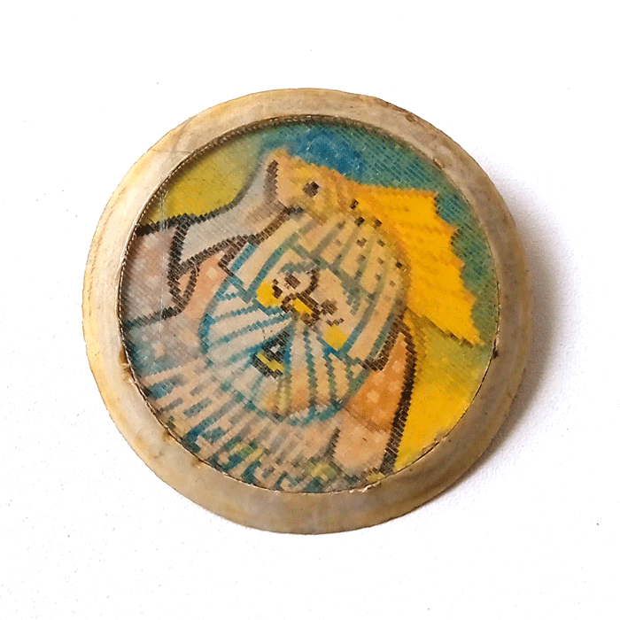 VINTAGE LENTICULAR SOVIET PINS