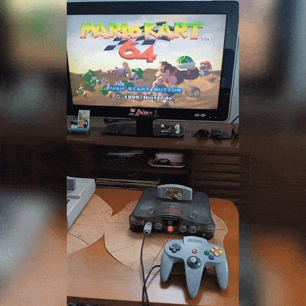 NINTENDO 64 + 3 CONTROLLERS + 4 GAMES